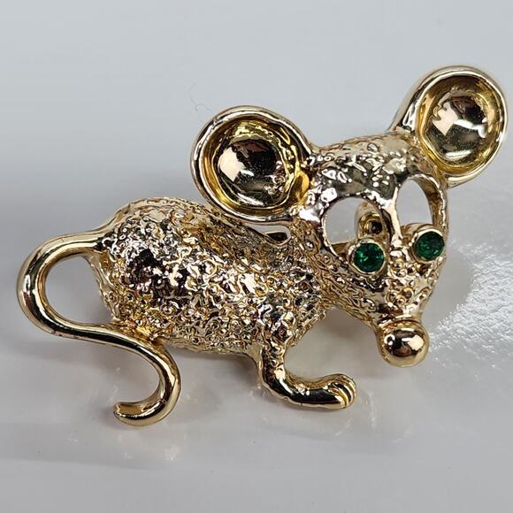 Gerry's Jewelry - Vintage Gerry’s Mouse Brooch Pin 1.5” Gold Tone Green Eyes Rhinestones Signed